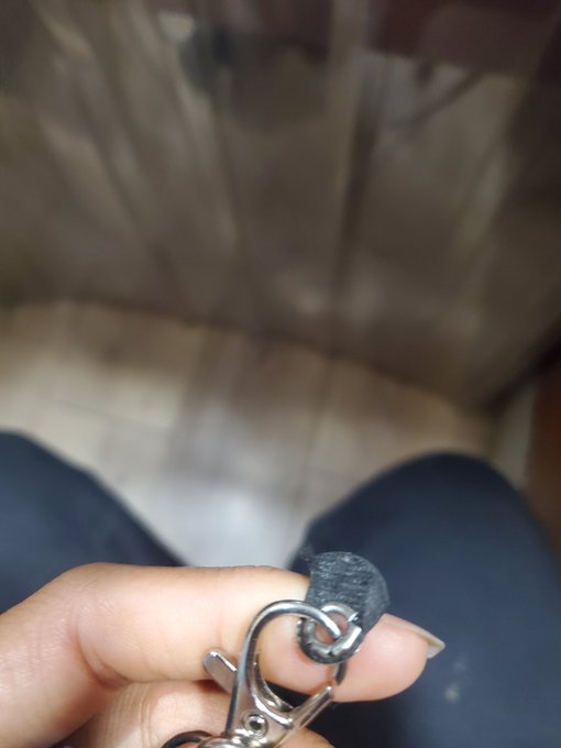 Livestream ngoài đường, nữ streamer hốt hoảng vì bị dàn cảnh cướp giật - Ảnh 3.