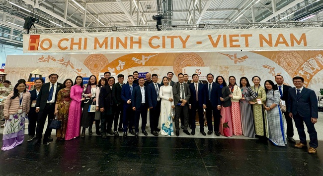 BOOKAS lần đầu ra mắt tại Hội Sách Frankfurt 2024 - Ảnh 1. BOOKAS lần đầu ra mắt tại Hội Sách Frankfurt 2024 - Ảnh 1.