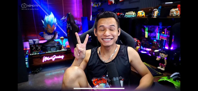 Tiết lộ lương "chỉ 7-8 triệu" nhưng vẫn tậu nhà 7 tầng tại Hà Nội, đi xe Mercedes: Độ Mixi kiếm tiền giỏi cỡ nào? - Ảnh 3. Tiết lộ lương "chỉ 7-8 triệu" nhưng vẫn tậu nhà 7 tầng tại Hà Nội, đi xe Mercedes: Độ Mixi kiếm tiền giỏi cỡ nào? - Ảnh 3.