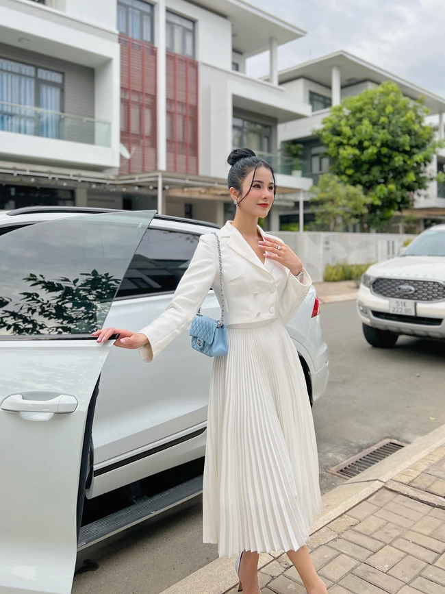 Diệp Lâm Anh sau đổ vỡ: Từng ở nhà thuê, mất quyền nuôi con trai và lần khóc nức nở phải cầu cứu bạn thân - Ảnh 9. Diệp Lâm Anh sau đổ vỡ: Từng ở nhà thuê, mất quyền nuôi con trai và lần khóc nức nở phải cầu cứu bạn thân - Ảnh 9.