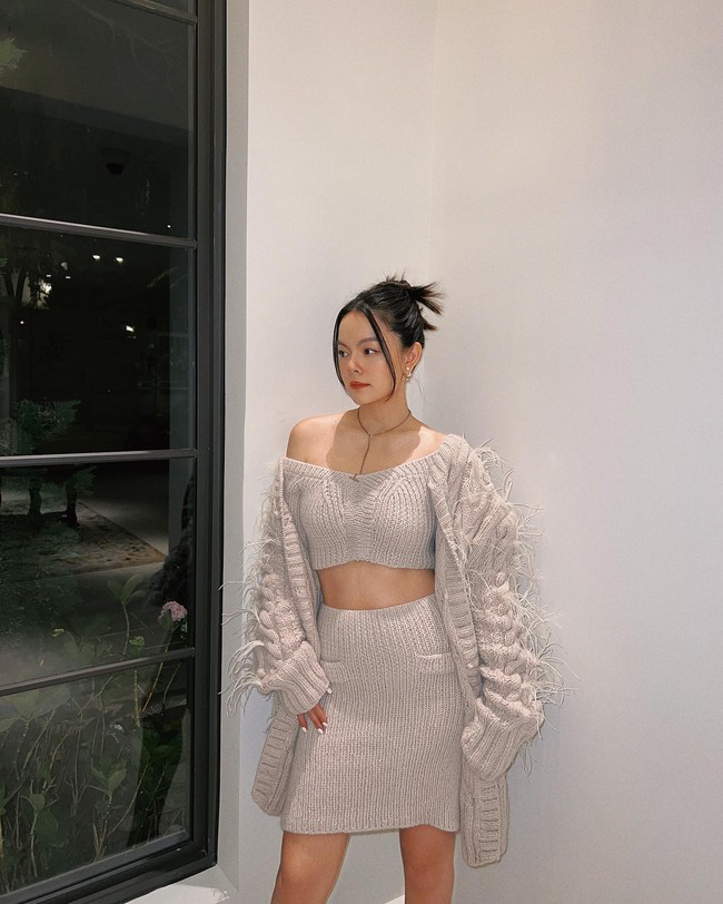 Khi chị em xương máu đụng hàng: 'Mẹ 3 con' Phạm Quỳnh Anh lấn át Đông Nhi - Diệu Nhi nhờ một ưu điểm 'khét lẹt'? - Ảnh 3. Khi chị em xương máu đụng hàng: 'Mẹ 3 con' Phạm Quỳnh Anh lấn át Đông Nhi - Diệu Nhi nhờ một ưu điểm 'khét lẹt'? - Ảnh 3.