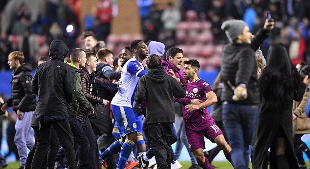 49638d6400000578-5410495-image-a-14_1519079400815 Chú thích ảnh