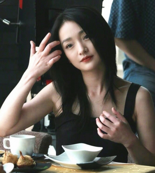 Khi mỹ nhân Hoa ngữ chẳng giữ nổi tình yêu: Phạm Băng Băng cay đắng, Triệu Vy 2 lần bị ruồng bỏ - Ảnh 16. Khi mỹ nhân Hoa ngữ chẳng giữ nổi tình yêu: Phạm Băng Băng cay đắng, Triệu Vy 2 lần bị ruồng bỏ - Ảnh 16.