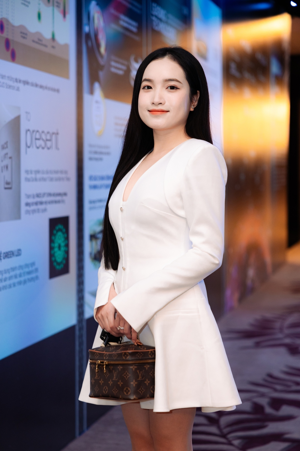 Hoa hậu Ngọc Hân, Á hậu Tú Anh hội ngộ dàn sao Việt - Ảnh 8. Hoa hậu Ngọc Hân, Á hậu Tú Anh hội ngộ dàn sao Việt - Ảnh 8.