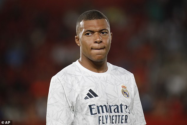 Real Madrid 'hối hận' và 'thất vọng' khi chiêu mộ Mbappe, vụ bê bối tình ái có diễn biến mới - Ảnh 1. Real Madrid 'hối hận' và 'thất vọng' khi chiêu mộ Mbappe, vụ bê bối tình ái có diễn biến mới - Ảnh 1.