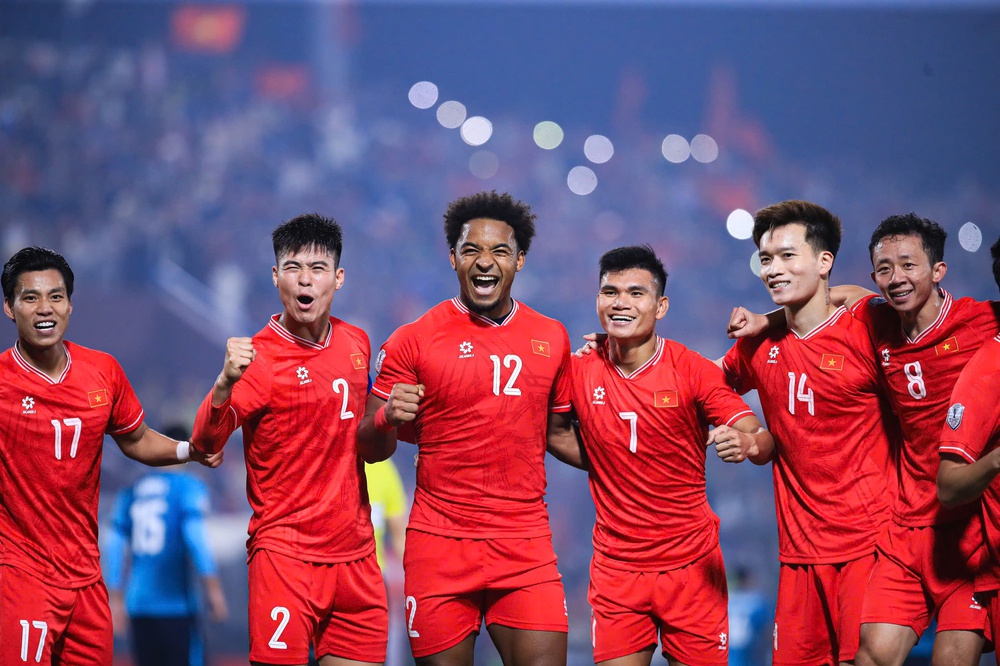 Nguyễn Xuân Son và chuyện cầu thủ nhập tịch: Đường mới đã mở (baos teet) - Ảnh 2. Nguyễn Xuân Son và chuyện cầu thủ nhập tịch: Đường mới đã mở (baos teet) - Ảnh 2.