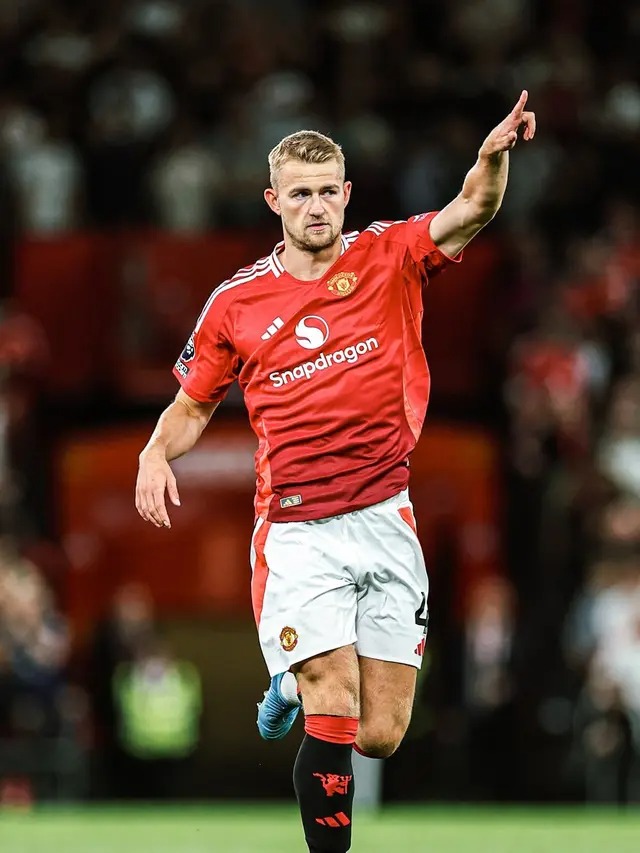 Tin nóng thể thao tối 24/1: Thái Lan gọi sao nhập tịch khoác áo MU đá giải đấu có Việt Nam tham dự, Xuân Son vào đội hình đắt giá nhất Đông Nam Á - Ảnh 4. Tin nóng thể thao tối 24/1: Thái Lan gọi sao nhập tịch khoác áo MU đá giải đấu có Việt Nam tham dự, Xuân Son vào đội hình đắt giá nhất Đông Nam Á - Ảnh 4.