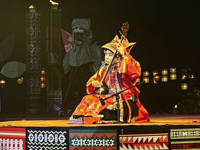 Cùng thơ cất lên bản hòa âm đất nước - Ảnh 3. Cùng thơ cất lên bản hòa âm đất nước - Ảnh 3.