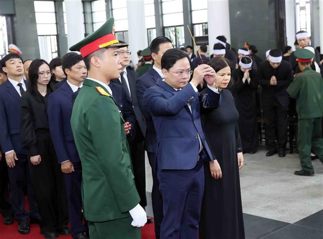 Lễ viếng Tổng Bí thư Nguyễn Phú Trọng sáng ngày 26/7 - Ảnh 6. Lễ viếng Tổng Bí thư Nguyễn Phú Trọng sáng ngày 26/7 - Ảnh 6.