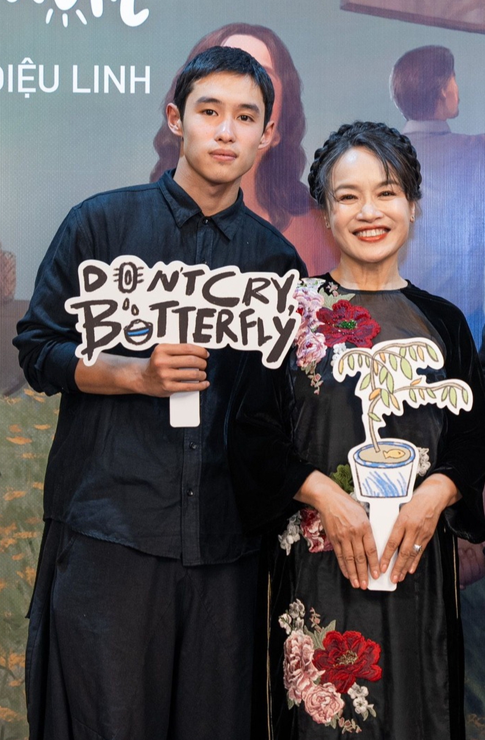 Nghệ sĩ Tú Oanh nói gì khi con trai bị chê... xấu khi đóng 'Không thời gian' - Ảnh 6. Nghệ sĩ Tú Oanh nói gì khi con trai bị chê... xấu khi đóng 'Không thời gian' - Ảnh 6.