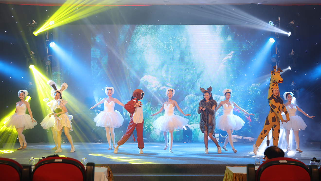 bay-chim-thien-nga-1 Chú thích ảnh