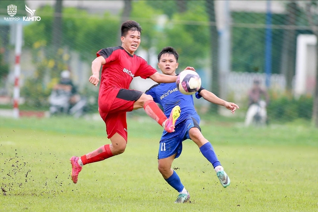 160 đội bị loại, giải bóng đá phong trào quy mô nhất Việt Nam vào hồi kết quyết liệt - Ảnh 1. 160 đội bị loại, giải bóng đá phong trào quy mô nhất Việt Nam vào hồi kết quyết liệt - Ảnh 1.