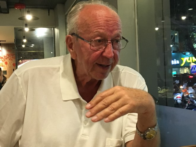 billhardt-1 Chú thích ảnh