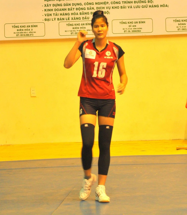 Bùi Thị Ngà sở hữu chiều cao lên tới 1m88, chắn bóng giỏi Bùi Thị Ngà sở hữu chiều cao lên tới 1m88, chắn bóng giỏi