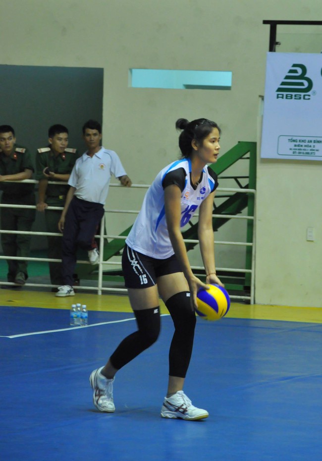 Bùi Thị Ngà là một trong những phụ công xuất sắc nhất trong lịch sử bóng chuyền nữ Việt Nam và CLB BTL Thông Tin Bùi Thị Ngà là một trong những phụ công xuất sắc nhất trong lịch sử bóng chuyền nữ Việt Nam và CLB BTL Thông Tin