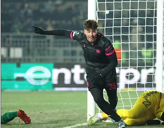 4 cầu thủ 'tuổi teen' rực sáng, Chelsea thắng tưng bừng trong thời tiết lạnh giá ở Kazakhstan - Ảnh 1. 4 cầu thủ 'tuổi teen' rực sáng, Chelsea thắng tưng bừng trong thời tiết lạnh giá ở Kazakhstan - Ảnh 1.