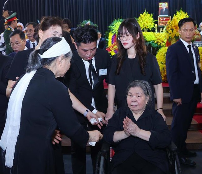 Xúc động những dòng ghi sổ tang của cô giáo Tổng Bí thư Nguyễn Phú Trọng - Ảnh 5. Xúc động những dòng ghi sổ tang của cô giáo Tổng Bí thư Nguyễn Phú Trọng - Ảnh 5.