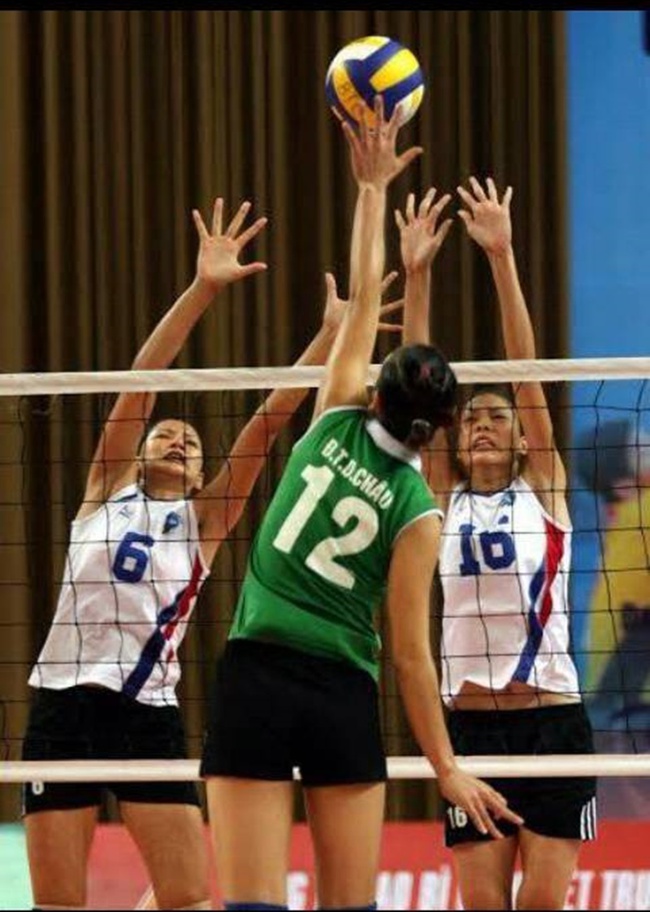 Diêu Châu nổi tiếng với những cú đập bóng bằng tay trái Diêu Châu nổi tiếng với những cú đập bóng bằng tay trái