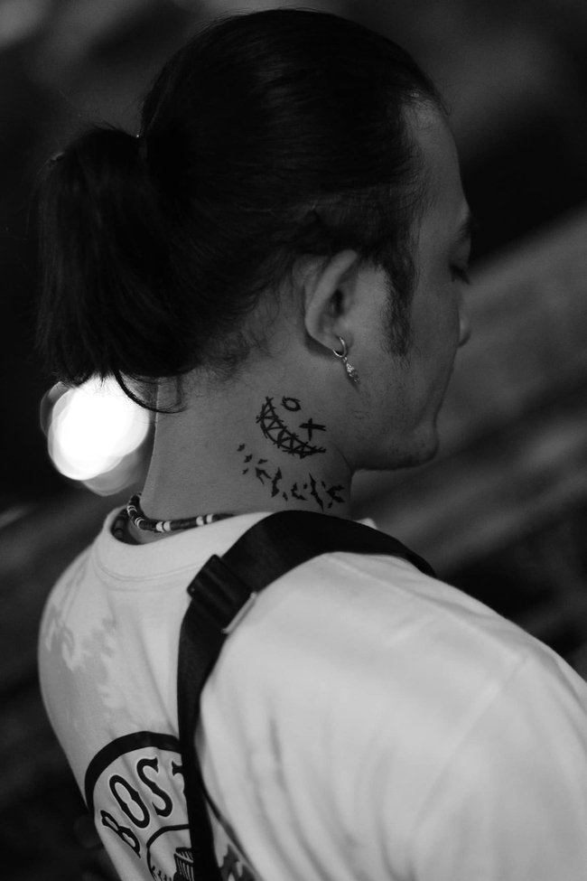 Hồng phim 'Độc đạo' lột xác với kiểu tóc mới - Ảnh 3. Hồng phim 'Độc đạo' lột xác với kiểu tóc mới - Ảnh 3.