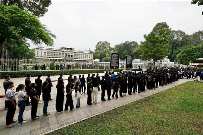 Lễ viếng Tổng Bí thư Nguyễn Phú Trọng sáng ngày 26/7 - Ảnh 6. Lễ viếng Tổng Bí thư Nguyễn Phú Trọng sáng ngày 26/7 - Ảnh 6.