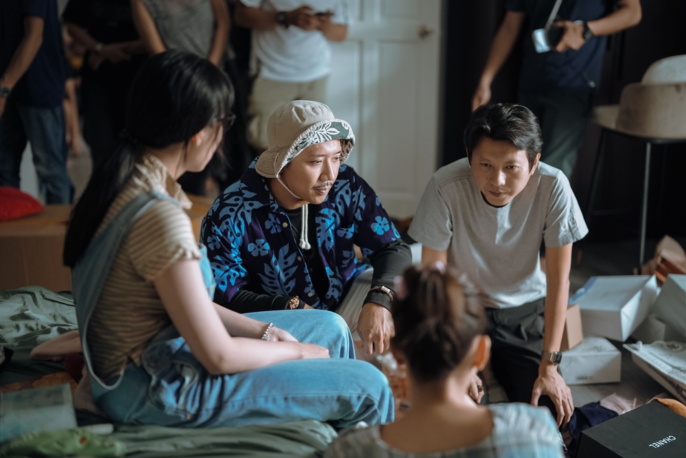 Phim Tết "Bộ tứ báo thủ" của Trấn Thành cán mốc 300 tỷ đồng - Ảnh 2. Phim Tết "Bộ tứ báo thủ" của Trấn Thành cán mốc 300 tỷ đồng - Ảnh 2.