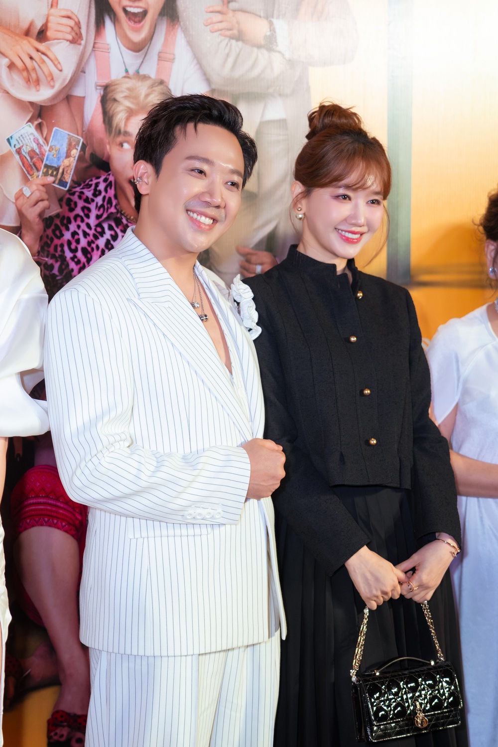 NSND Lê Khanh, Bigdaddy, Quân AP,... cùng dàn sao Việt đổ bộ thảm đỏ, ủng hộ phim Tết của Trấn Thành - Ảnh 2. NSND Lê Khanh, Bigdaddy, Quân AP,... cùng dàn sao Việt đổ bộ thảm đỏ, ủng hộ phim Tết của Trấn Thành - Ảnh 2.