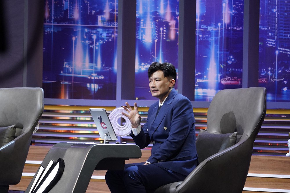 Dược sĩ Tiến "quân sư" giúp ứng viên Gen Z chốt deal ở "Cơ hội cho ai" tập 11 mùa 6 - Ảnh 4. Dược sĩ Tiến "quân sư" giúp ứng viên Gen Z chốt deal ở "Cơ hội cho ai" tập 11 mùa 6 - Ảnh 4.