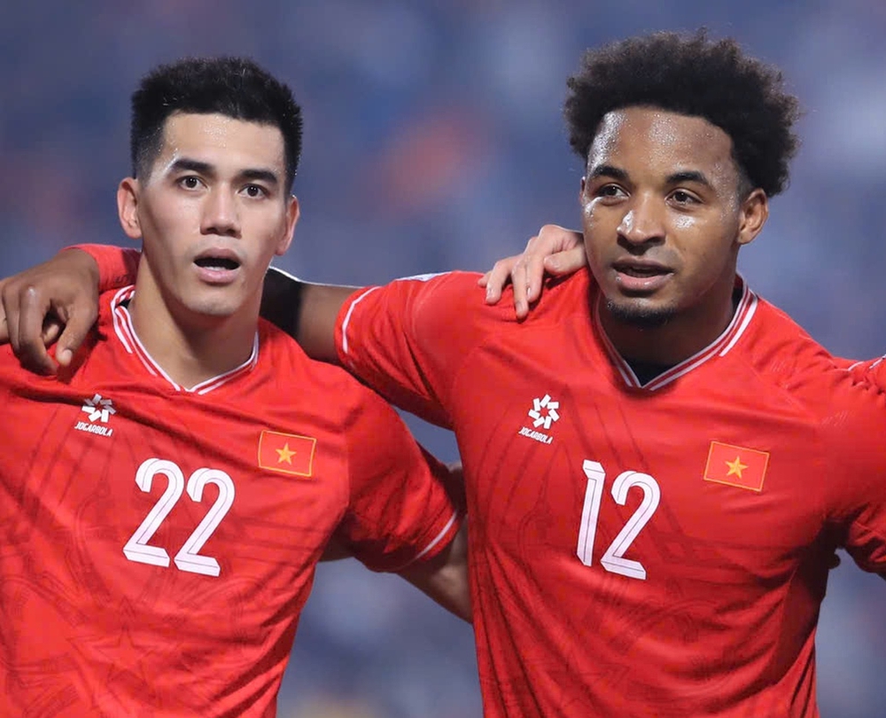 Việt Nam đấu Thái Lan còn căng thẳng cuộc đua Vua phá lưới giữa Xuân Son và "thần đồng" Thái Lan - Ảnh 1. Việt Nam đấu Thái Lan còn căng thẳng cuộc đua Vua phá lưới giữa Xuân Son và "thần đồng" Thái Lan - Ảnh 1.