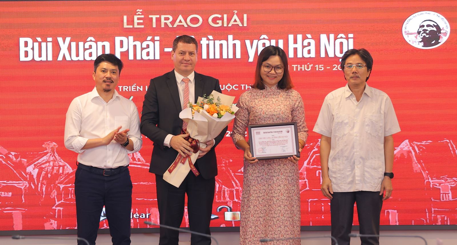 hhkd5594 Chú thích ảnh