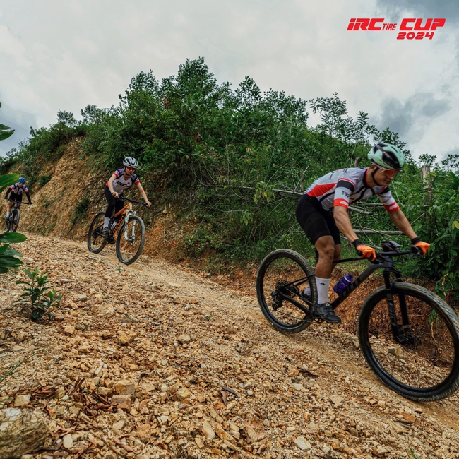Giải vô địch xe đạp địa hình IRCtire Cup - Ảnh 1. Giải vô địch xe đạp địa hình IRCtire Cup - Ảnh 1.