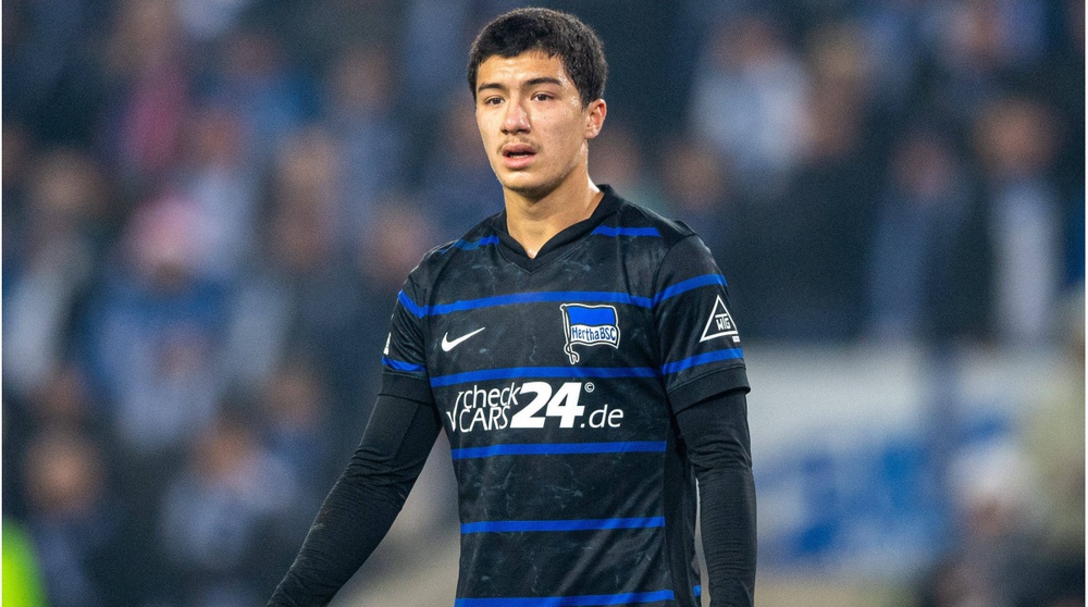 Tin nóng bóng đá Việt 17/1: Supachok được em trai động viên sau AFF Cup; sao Việt kiều nói lý do từ chối ĐT Đức - Ảnh 2. Tin nóng bóng đá Việt 17/1: Supachok được em trai động viên sau AFF Cup; sao Việt kiều nói lý do từ chối ĐT Đức - Ảnh 2.