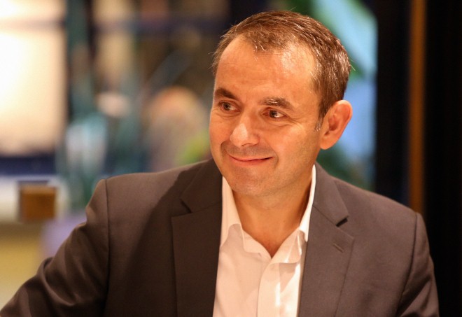 jeannoe-1 Chú thích ảnh