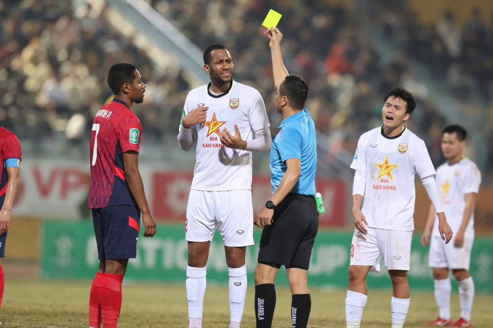 V-League 'tái xuất', VAR 'bao trọn' 7 trận đấu - Ảnh 1. V-League 'tái xuất', VAR 'bao trọn' 7 trận đấu - Ảnh 1.