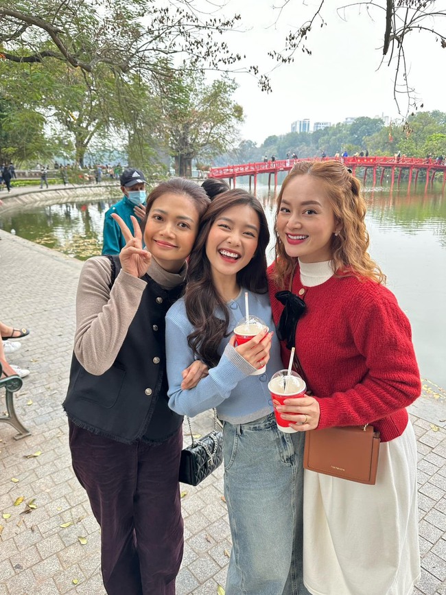 Sao Việt 16/9: Hoa hậu Diễm Hương phủ nhận là người trong đường dây mua bán mại dâm, Phương Thanh hội ngộ danh thủ Hồng Sơn - Ảnh 8.