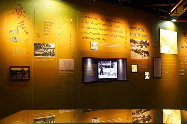 Khai mạc trưng bày 'Châu bản triều Nguyễn - Ký ức một triều đại' - Ảnh 2.