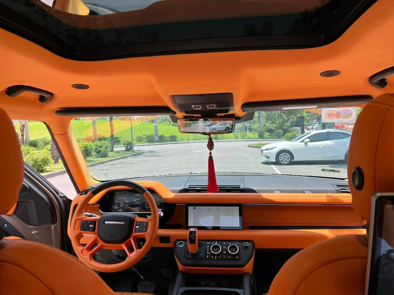 land-rover-defender-xe-cu-2-168430399946639476443