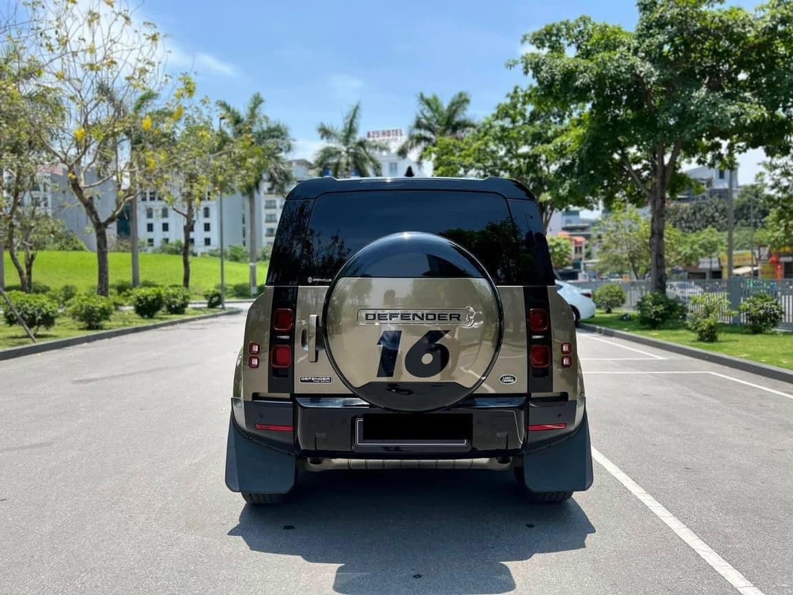 land-rover-defender-xe-cu-7-16843039996151149799057