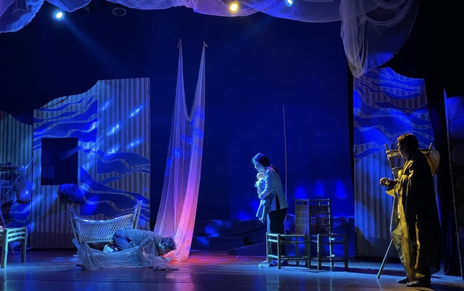 Kịch "Cơn mê cuối cùng": Tốt xấu không có bài toán trừ - Ảnh 6. Kịch "Cơn mê cuối cùng": Tốt xấu không có bài toán trừ - Ảnh 6.