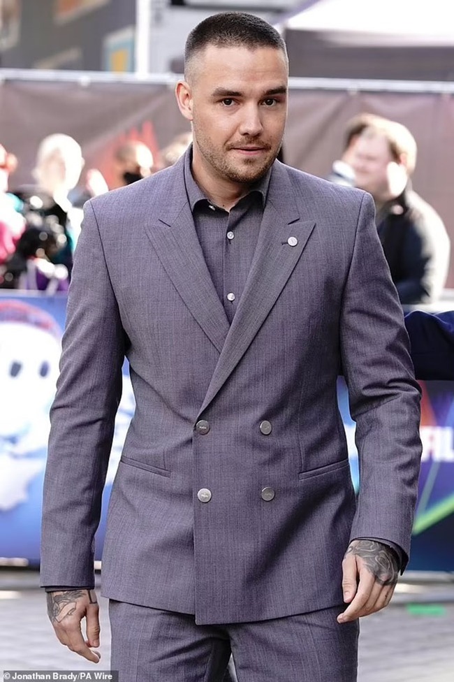 Liam Payne gặp rắc rối khi xin thị thực Mỹ do chứng nghiện ma túy và rượu - Ảnh 8. Liam Payne gặp rắc rối khi xin thị thực Mỹ do chứng nghiện ma túy và rượu - Ảnh 8.