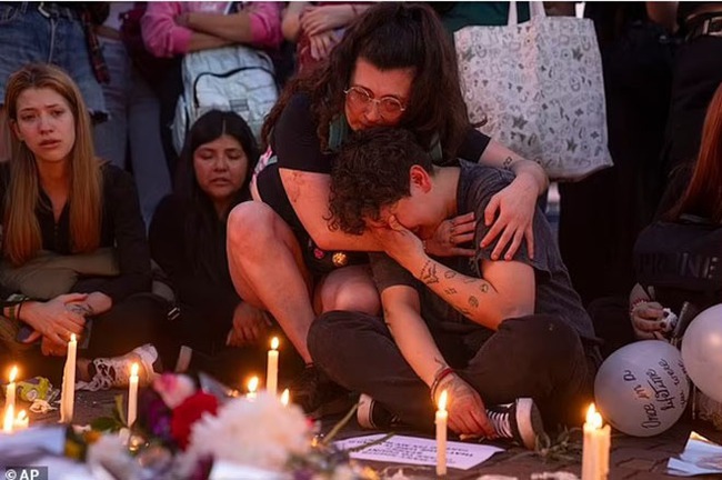 Liam Payne gặp rắc rối khi xin thị thực Mỹ do chứng nghiện ma túy và rượu - Ảnh 7. Liam Payne gặp rắc rối khi xin thị thực Mỹ do chứng nghiện ma túy và rượu - Ảnh 7.