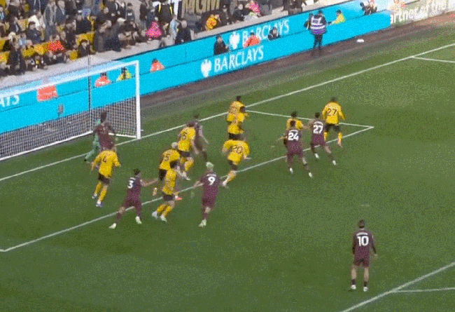 Tại sao bàn thắng muộn của Manchester City lại hợp lệ? - Ảnh 1. Tại sao bàn thắng muộn của Manchester City lại hợp lệ? - Ảnh 1.