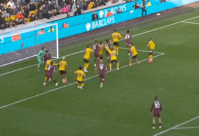 Tại sao bàn thắng muộn của Manchester City lại hợp lệ? - Ảnh 2. Tại sao bàn thắng muộn của Manchester City lại hợp lệ? - Ảnh 2.