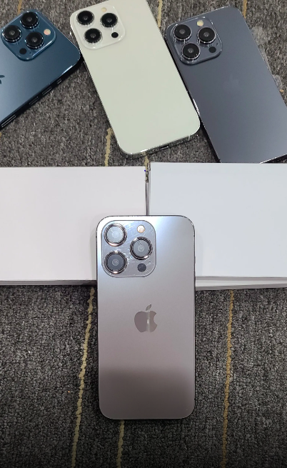 Mô hình iPhone 15 mới nhất không có màu đỏ, màu "best seller" mất tăm - Ảnh 6. Mô hình iPhone 15 mới nhất không có màu đỏ, màu "best seller" mất tăm - Ảnh 6.