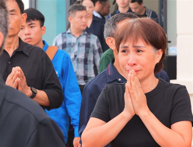 Lễ viếng Tổng Bí thư Nguyễn Phú Trọng sáng ngày 26/7 - Ảnh 3. Lễ viếng Tổng Bí thư Nguyễn Phú Trọng sáng ngày 26/7 - Ảnh 3.