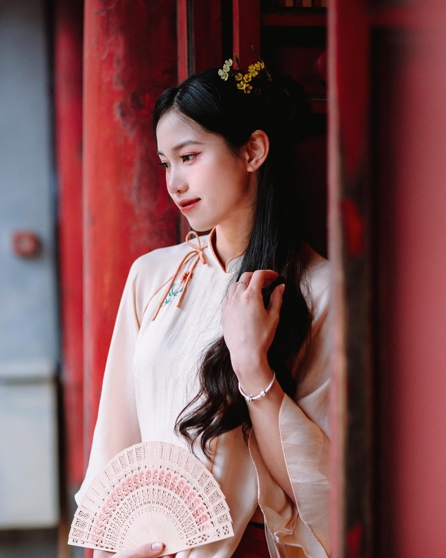 Hot girl bóng chuyền 9X vinh dự được kết nạp đảng, ‘hóa’ thiếu nữ Hà Thành xưa, đón tết Giáp Thìn - Ảnh 3.