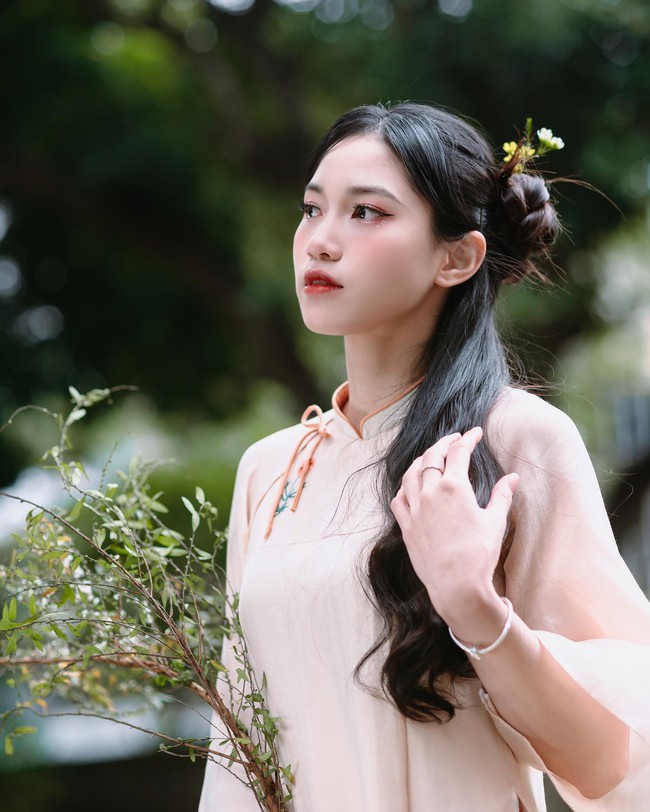 Hot girl bóng chuyền 9X vinh dự được kết nạp đảng, ‘hóa’ thiếu nữ Hà Thành xưa, đón tết Giáp Thìn - Ảnh 9.