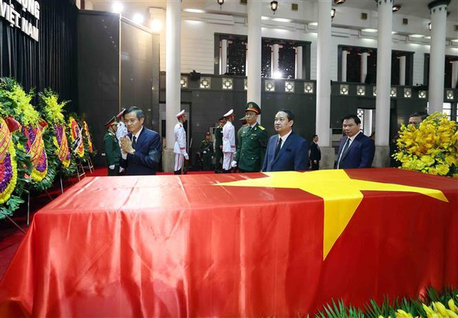 Lễ viếng Tổng Bí thư Nguyễn Phú Trọng sáng ngày 26/7 - Ảnh 8. Lễ viếng Tổng Bí thư Nguyễn Phú Trọng sáng ngày 26/7 - Ảnh 8.