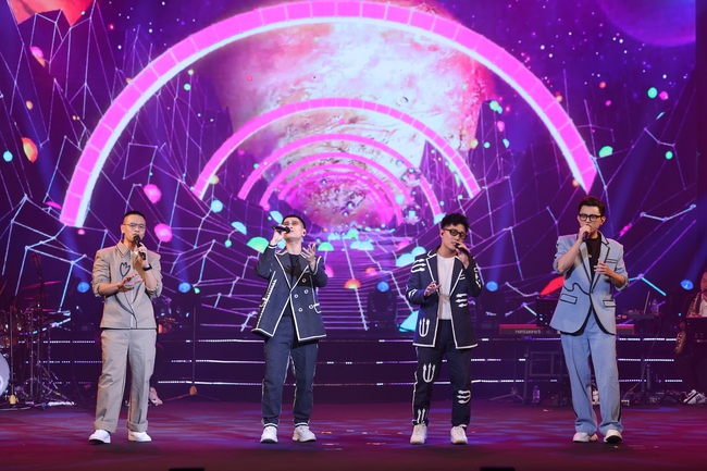 TRỰC TIẾP Lễ trao Giải Cống hiến lần 18 năm 2024 tại Nhà hát Lớn Hà Nội - Ảnh 6. TRỰC TIẾP Lễ trao Giải Cống hiến lần 18 năm 2024 tại Nhà hát Lớn Hà Nội - Ảnh 6.