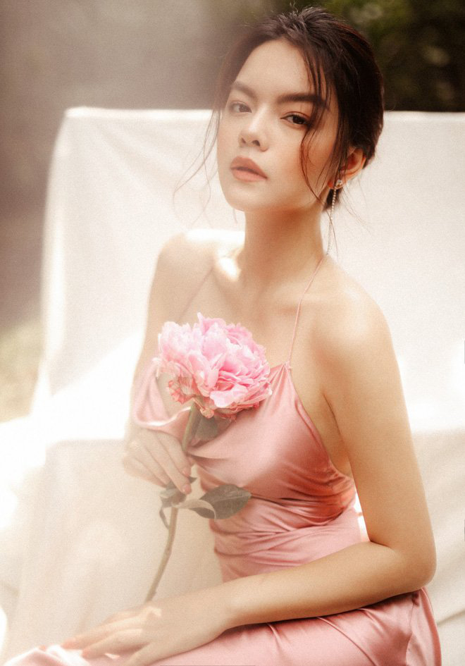 pham-quynh-anh-2 Hoàng Thuỳ Linh, Hoàng Thuỳ Linh được cầu hôn, Phạm Quỳnh Anh được cầu hôn, ca sĩ Phạm Quỳnh Anh, Quang Huy, cầu hôn, Marry me