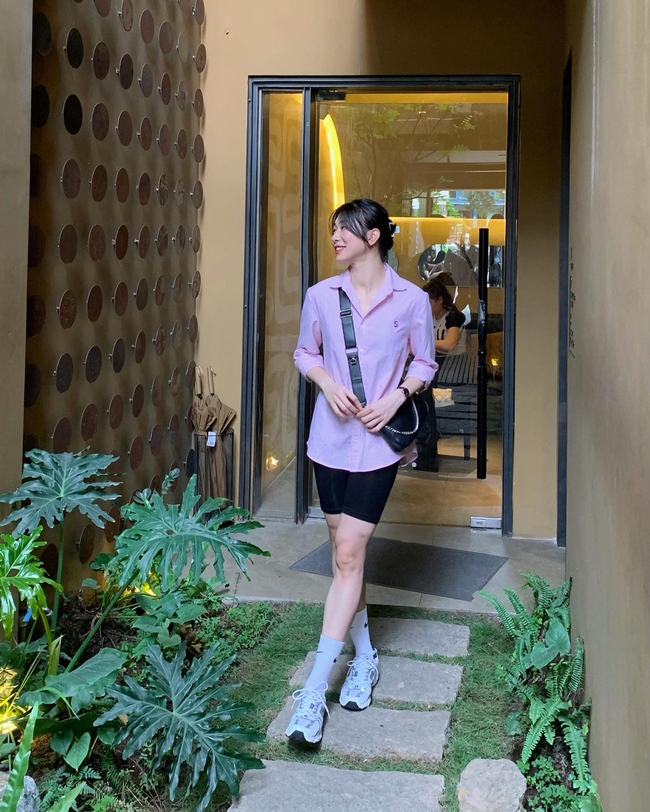 Vẻ duyên dáng trong đời thường của phụ công Phạm Thị Hiền